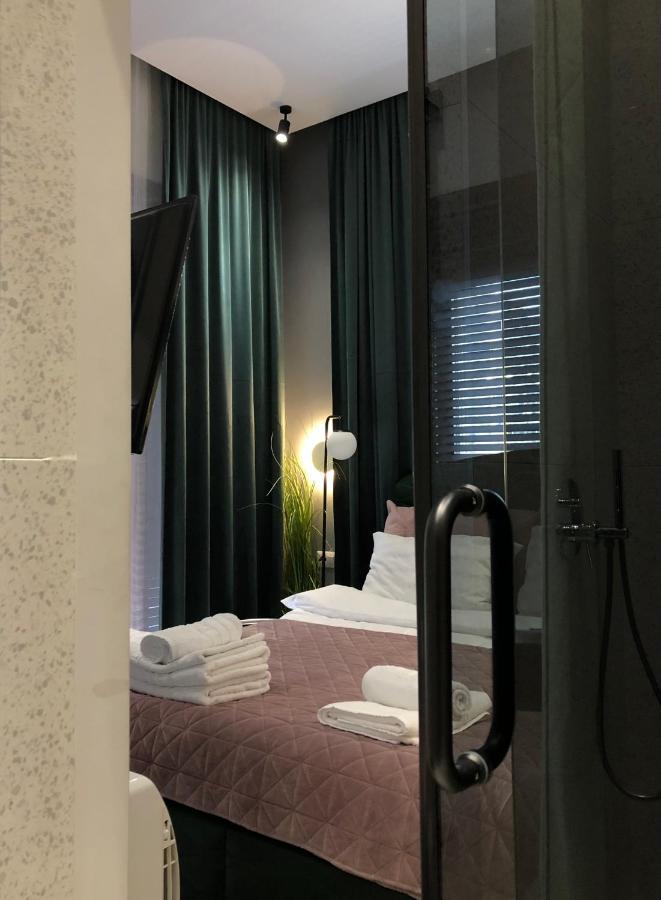 Urban Stay Tirana Deluxe Exterior foto